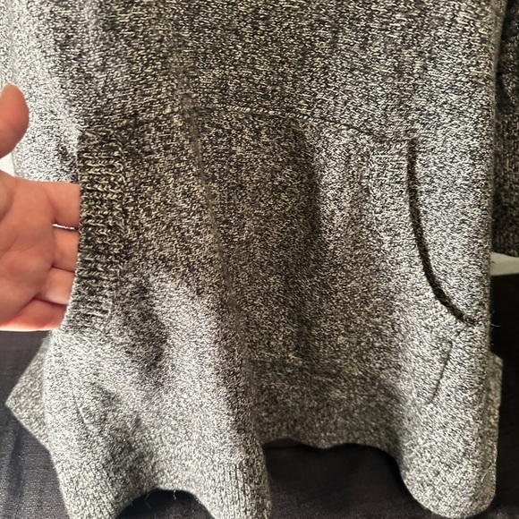 Michael Kors Women’s Grey Knit Batwing 3/4 Sleeve Sweater Sz L Pouch - Picture 4 of 7